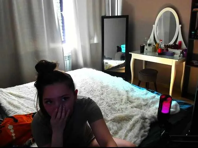 mel1ssamur – webcam model profile photo Image 3