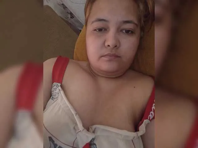 Likachkaa – webcam model profile photo Image 13