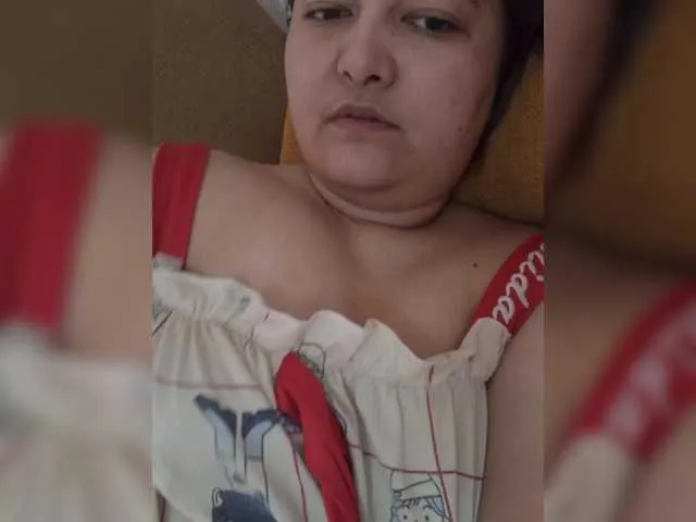 Likachkaa – webcam model profile photo Image 9