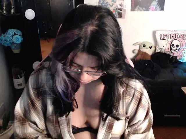 Mollyshake11 – webcam model profile photo