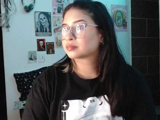 Nestyzz – webcam model profile photo Image 18