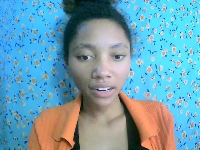 biancastrongg – webcam model profile photo Image 11