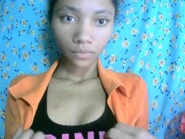 biancastrongg – webcam model profile photo Image 13