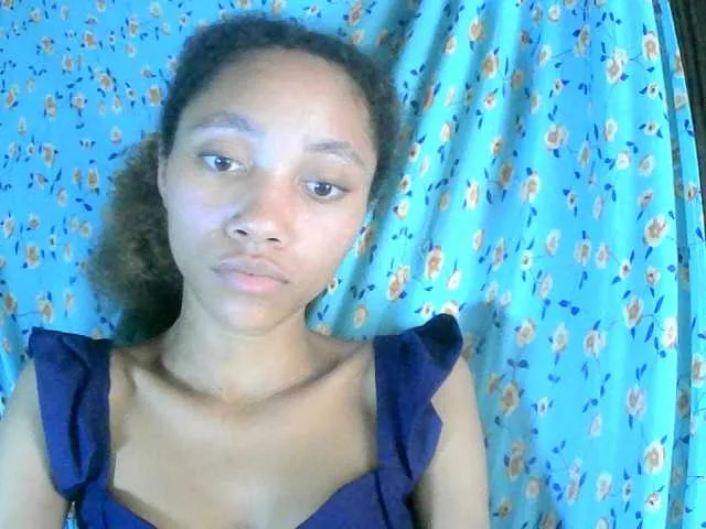 biancastrongg – webcam model profile photo Image 7