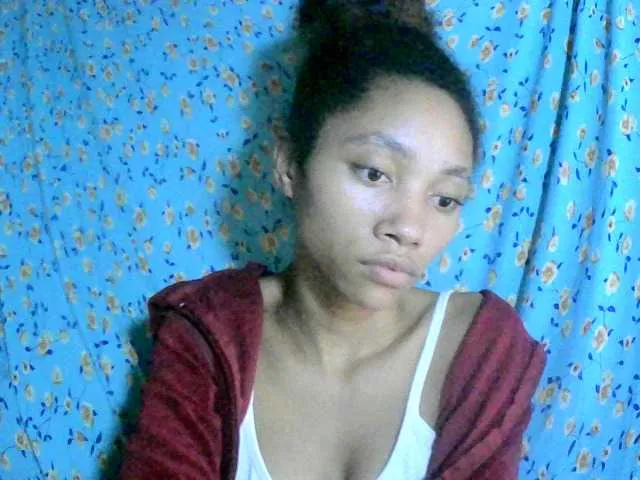 biancastrongg – webcam model profile photo Image 8