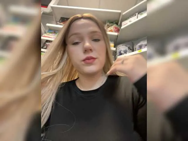emmajohnss – webcam model profile photo Image 6