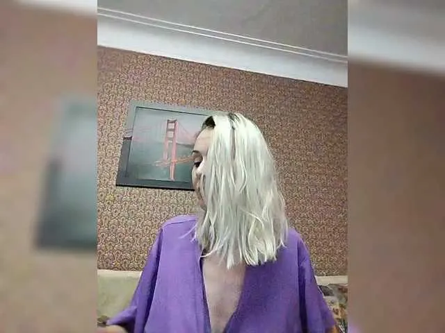 MaddieBryggs – webcam model profile photo Image 8