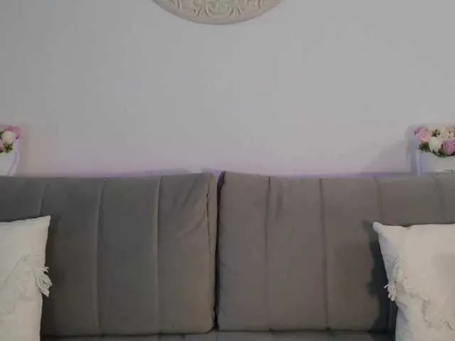 sweett_ale_ – webcam model profile photo Image 6