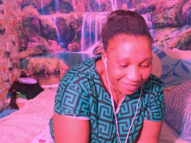 millemimi – webcam model profile photo Image 18