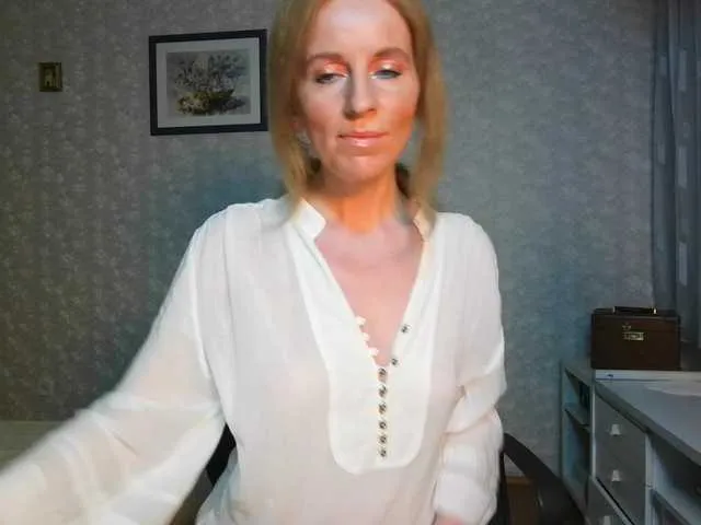 AlexisGrays – webcam model profile photo Image 5