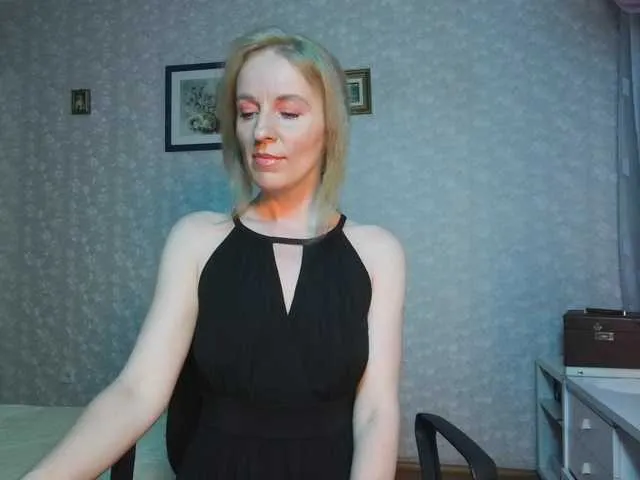 AlexisGrays – webcam model profile photo Image 6
