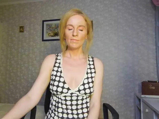 AlexisGrays – webcam model profile photo Image 9