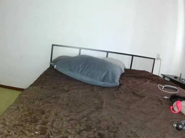 millemimi – webcam model profile photo Image 2