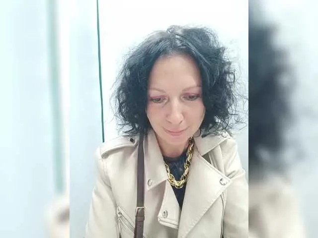 Naughty-Mailey – webcam model profile photo Image 12