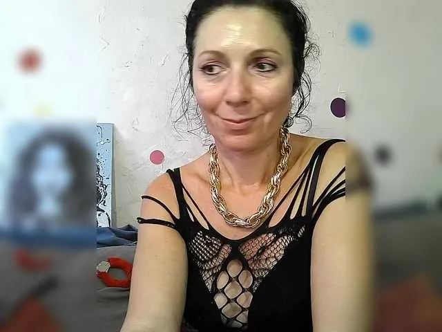 Naughty-Mailey – webcam model profile photo Image 4