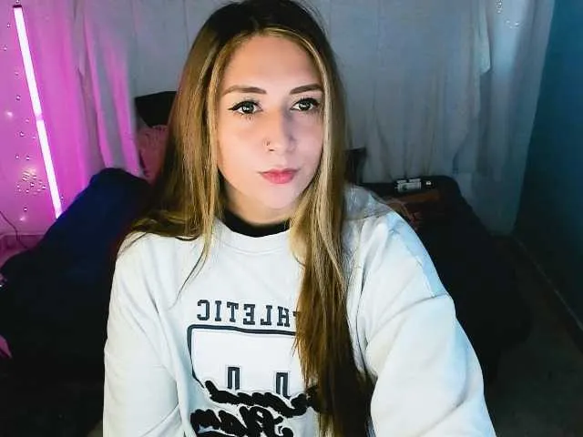 Ellidi – webcam model profile photo Image 8