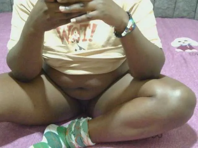 EditaMilf – webcam model profile photo Image 4