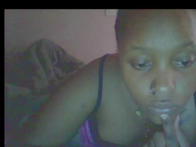 julyaandraul – webcam model profile photo Image 6