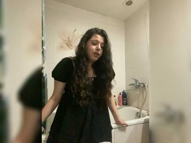 alinakukla787 – webcam model profile photo Image 9