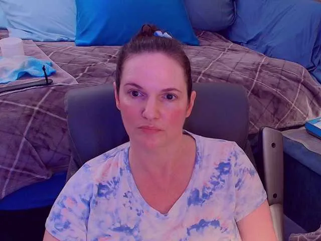 vixenvictoriaa – webcam model profile photo Image 2