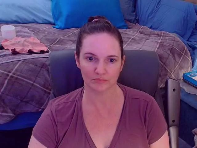 vixenvictoriaa – webcam model profile photo Image 3