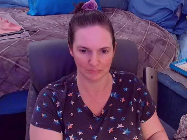 vixenvictoriaa – webcam model profile photo Image 4