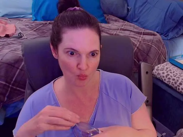 vixenvictoriaa – webcam model profile photo Image 7