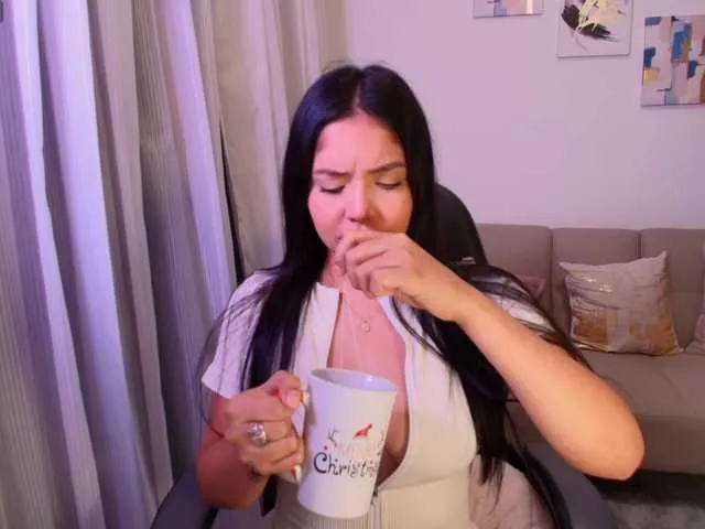 PeachGirl – webcam model profile photo Image 19