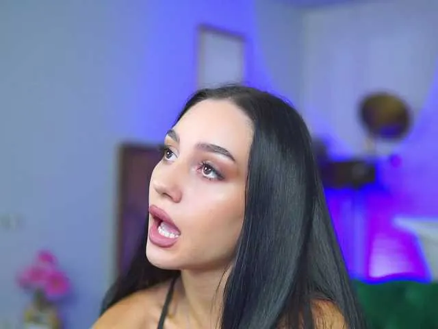 ftmblueyes – webcam model profile photo Image 10