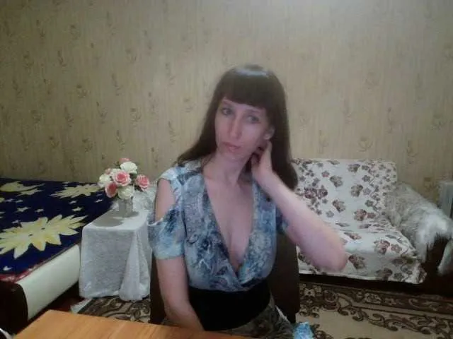 Laranya – webcam model profile photo Image 2