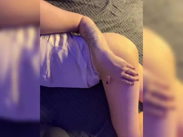 korinaluvv – webcam model profile photo Image 2