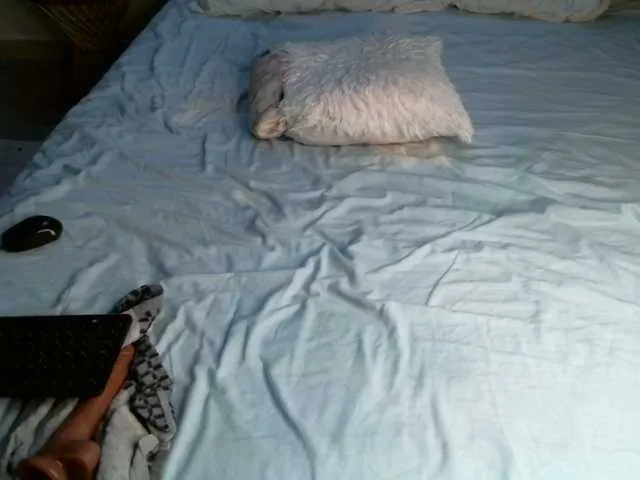 ukk_bit – webcam model profile photo Image 13