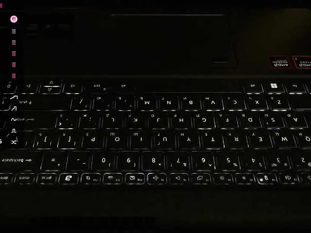 liz_holmes – webcam model profile photo Image 10