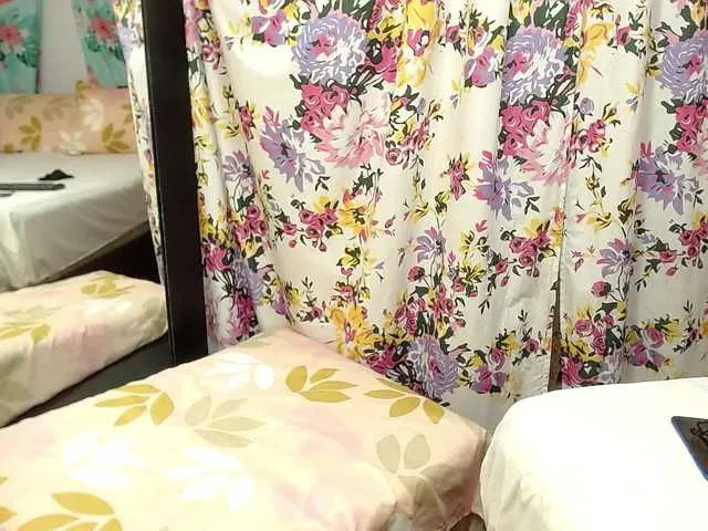 Princess-Dia – webcam model profile photo Image 5