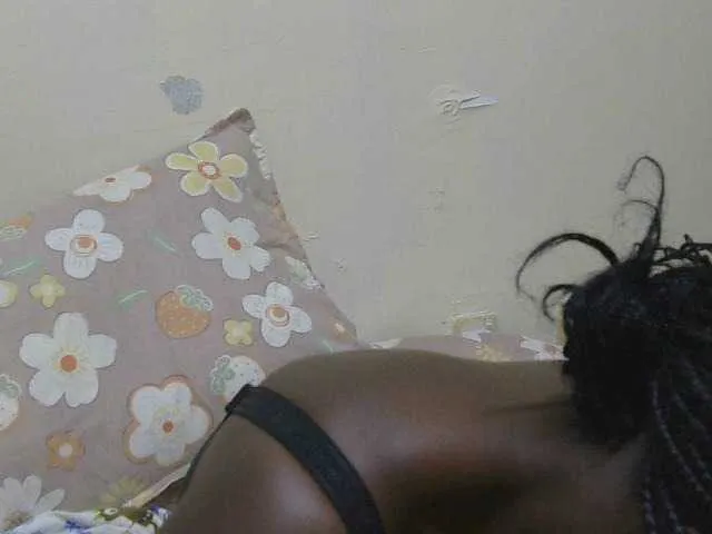 bunnydollstella – webcam model profile photo Image 14