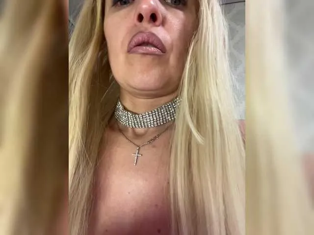 StarKristy – webcam model profile photo Image 2