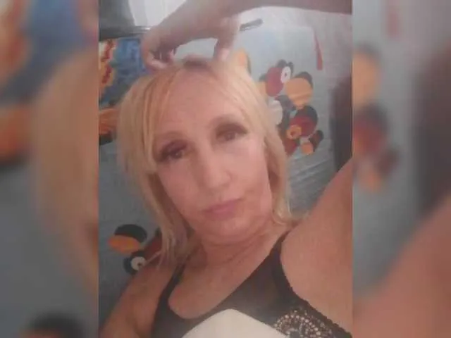 MiaTonyy – webcam model profile photo Image 6