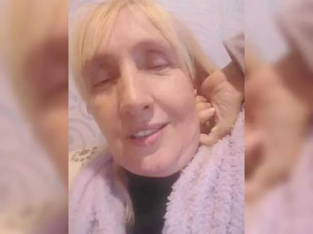 MiaTonyy – webcam model profile photo Image 9