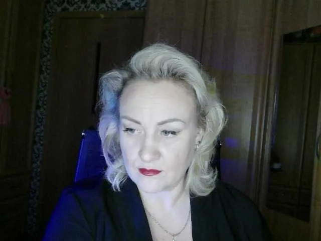 bunnydollstella – webcam model profile photo Image 13