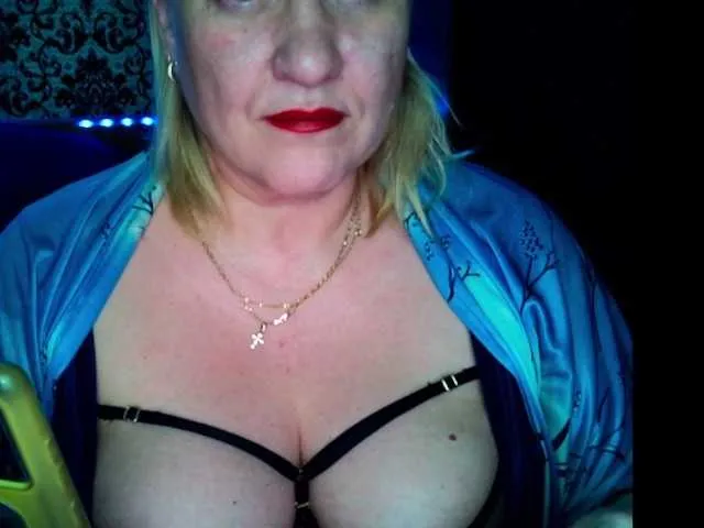 bunnydollstella – webcam model profile photo Image 3