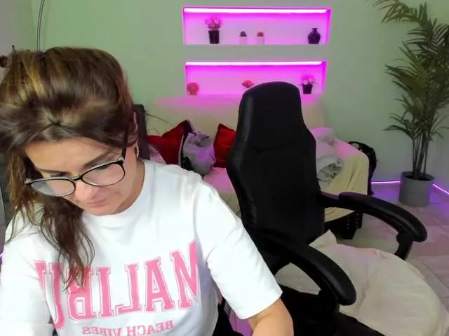 Princess-Dia – webcam model profile photo Image 10