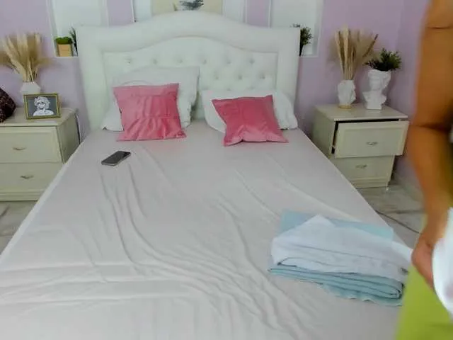 Princess-Dia – webcam model profile photo Image 13