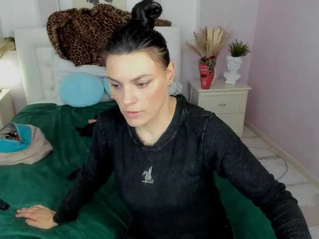 Princess-Dia – webcam model profile photo Image 3