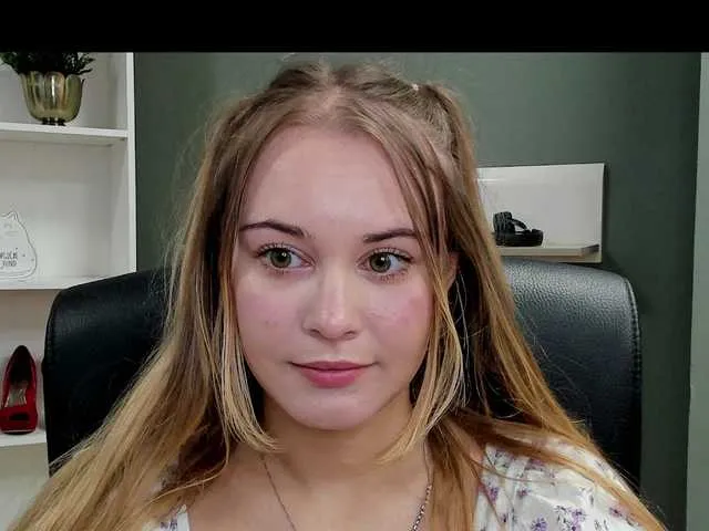 Tvoyasamka77 – webcam model profile photo Image 19