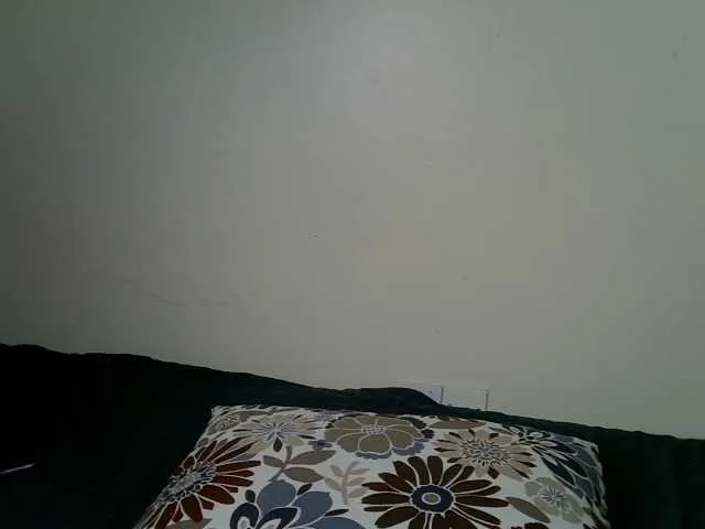PetiteBunnny – webcam model profile photo