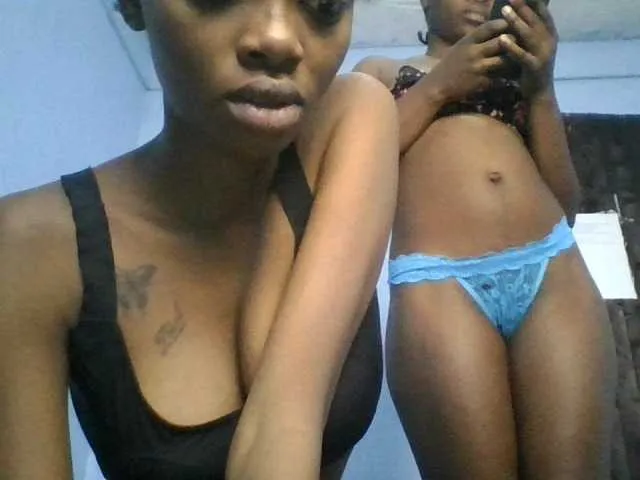 mafee_saenz – webcam model profile photo Image 6