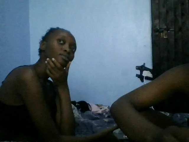 mafee_saenz – webcam model profile photo Image 7