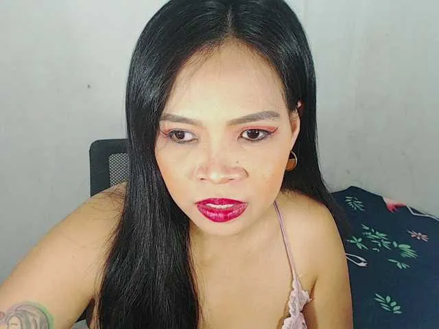 shiny-lily – webcam model profile photo Image 10