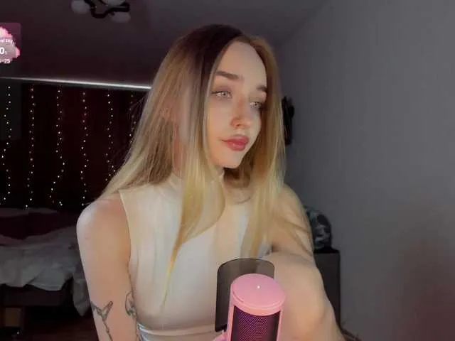 liah_grey8 – webcam model profile photo Image 4