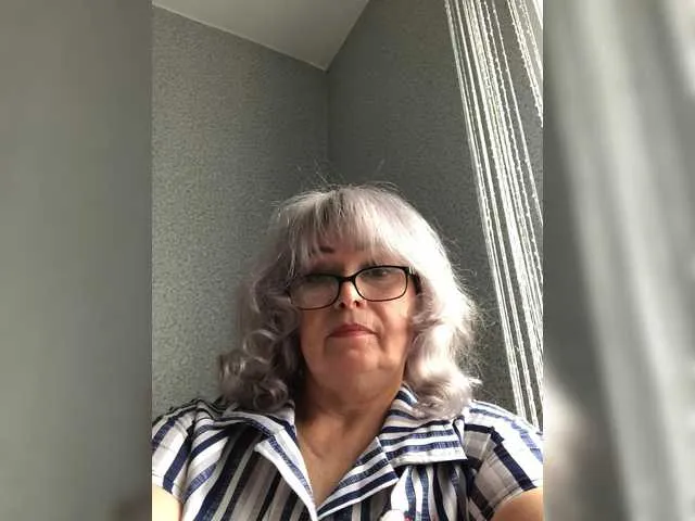 Posmotri-tyt – webcam model profile photo
